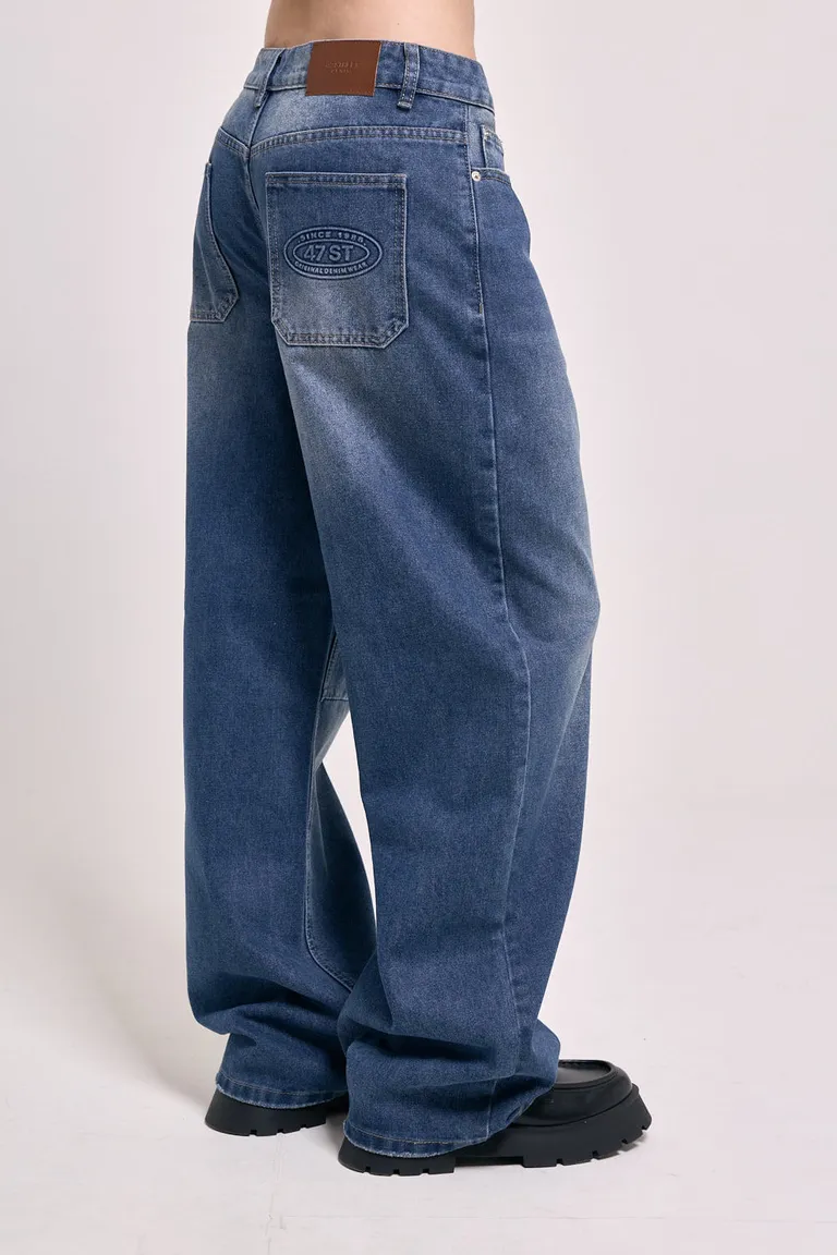 Jean corte baggy tiro medio con diseño de cinco bolsillos y silueta amplia de 47 Street en Pantalones para argentina