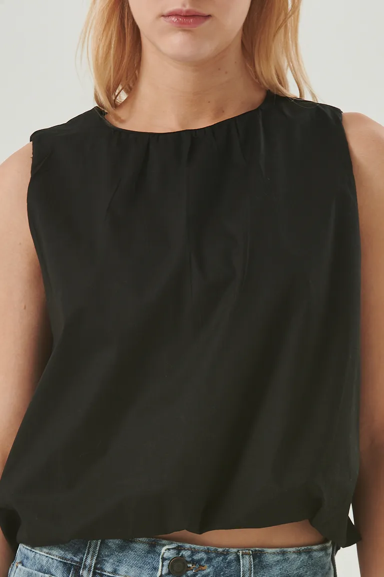 Top sin mangas con efecto globo, diseño moderno y elegante de Sweet en Tops para argentina