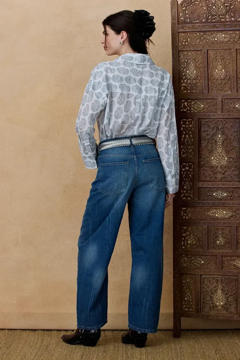 Pantalones vaqueros de tiro alto y pierna ancha, ideales para un estilo casual y moderno de Indiastyle en Pantalones para argentina