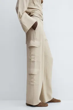 Pantalón cargo con pinzas de Mango en Pantalones para argentina