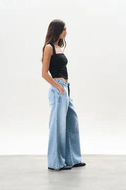 Jean denim wide preston de Magda en Pantalones para argentina