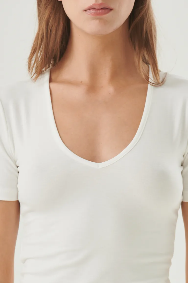 Remera básica de corte clásico para mujer de Sweet en Remeras para argentina