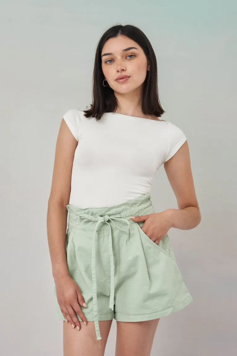 Shorts de tiro alto con lazo en la cintura, modelo elegante y versátil de Apricot en Shorts para argentina