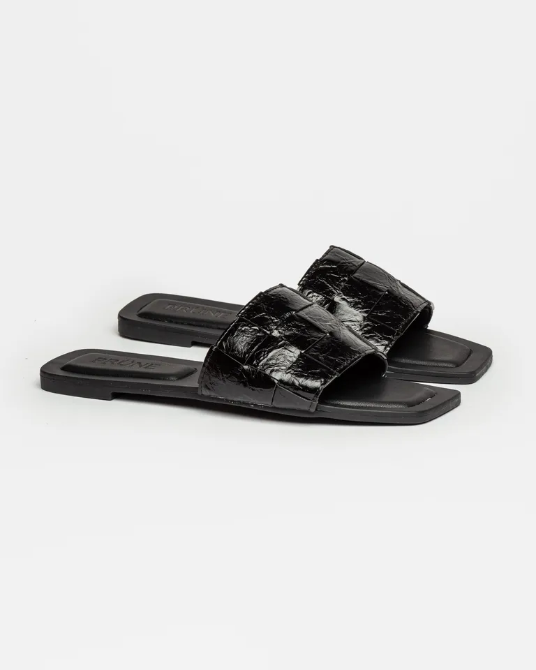 Sandalias planas entrelazadas de efecto metalizado para uso diario y ocasiones informales de Prüne en Sandalias para argentina