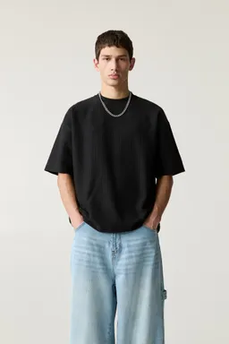 Sudadera manga corta texturada de Pull&Bear en Remeras y Polos para argentina