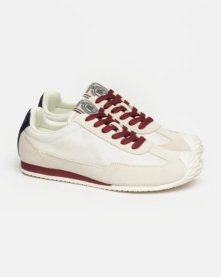 Zapatillas deportivas de diseño vanguardista y suela flexible para mayor confort de Prüne en Zapatillas para argentina