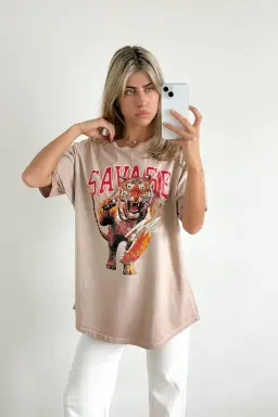 Remera oversize gastada savage de Benka en Remeras para argentina