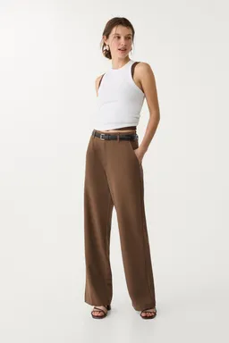 Pantalón vestir recto fluido cinturón de Stradivarius en Pantalones para argentina