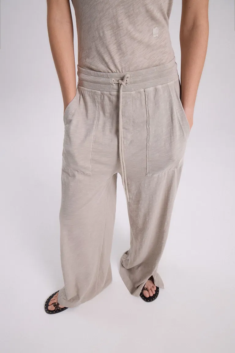Pantalón de corte ancho y cómodo para la mujer moderna de Maria Cher en Pantalones para argentina
