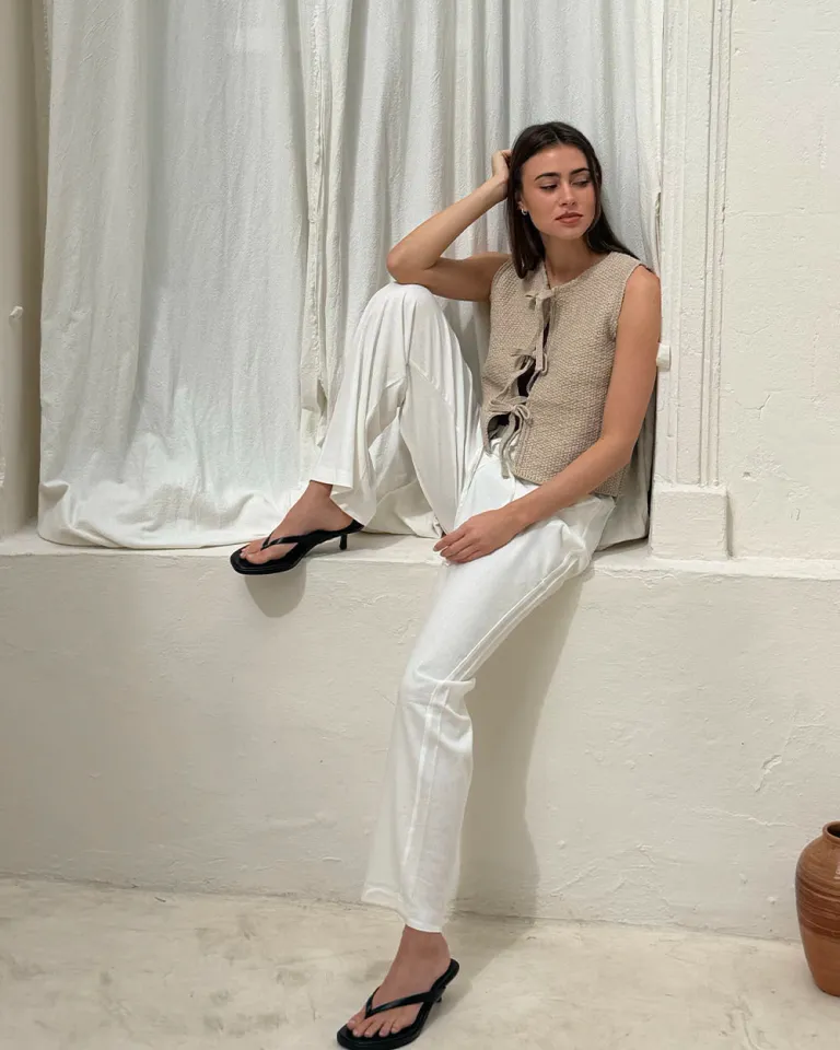 Chaleco premium con lazos de amarre - Pieza versátil y elegante para el clóset de toda mujer de Sky en Chalecos para argentina