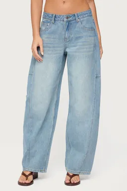 Korie jeans pierna barril tiro bajo de Edikted en Pantalones para argentina