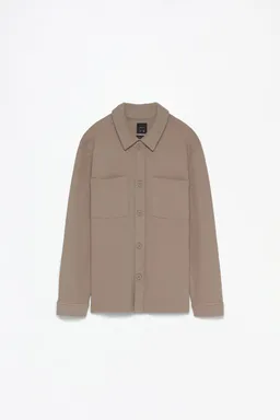 Sobrecamisa confort con bolsillos de Lefties en Camisas para argentina
