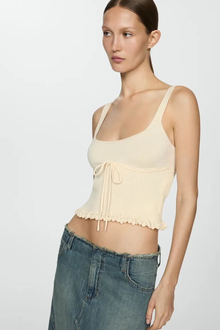 Top punto con lazo de Mango en Tops para argentina