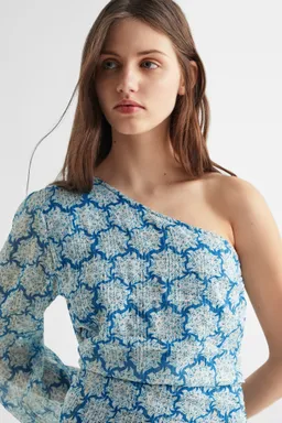 Vestido corto asimétrico de Mango Teen en Vestidos para argentina