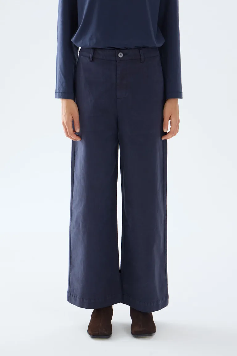 Pantalón de mujer tiro alto con corte wide leg y bolsillos laterales de Portsaid en Pantalones para argentina