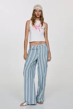 Pantalón rayas bolsillos cargo de Mango en Pantalones para argentina