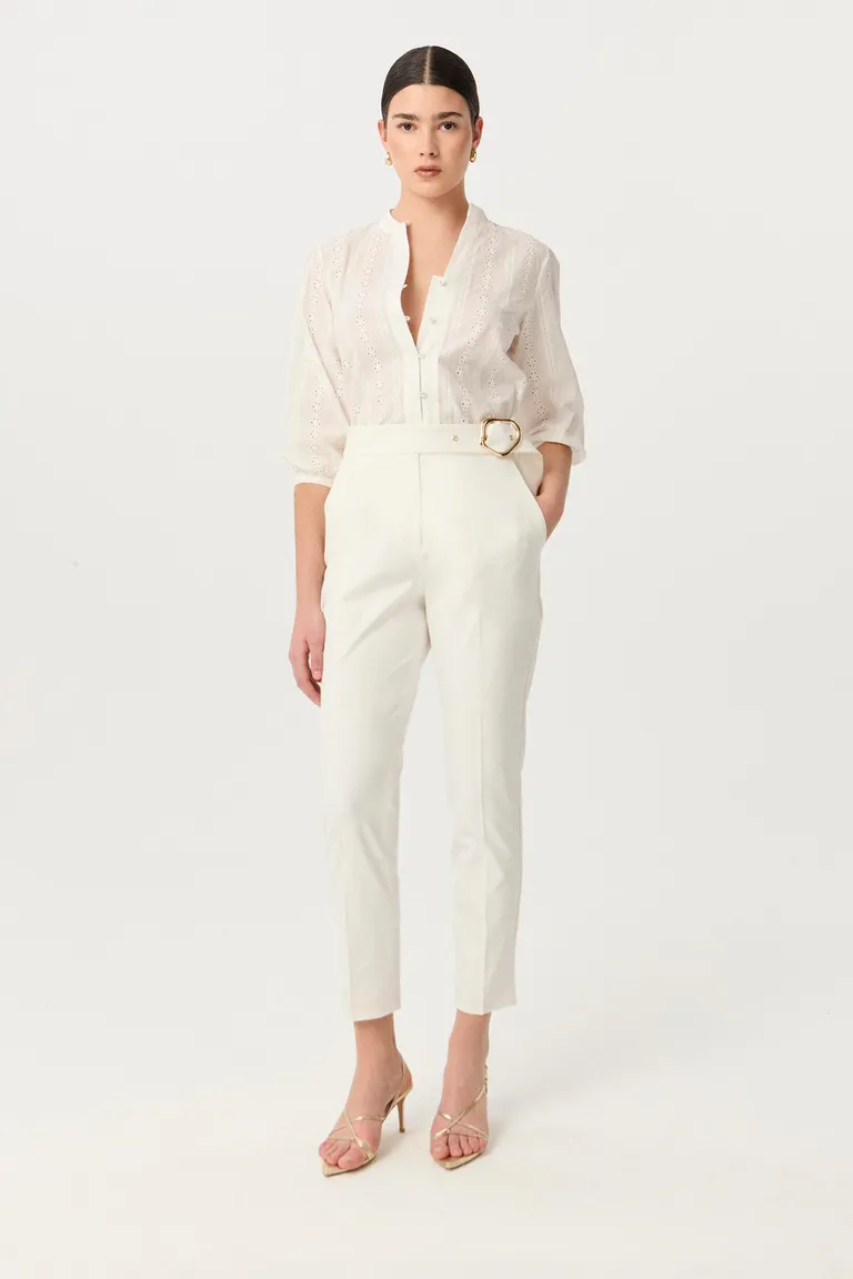 Blusa de Broderie con Mangas Balloon y Elegante Diseño Calado de Markova en Blusas para argentina