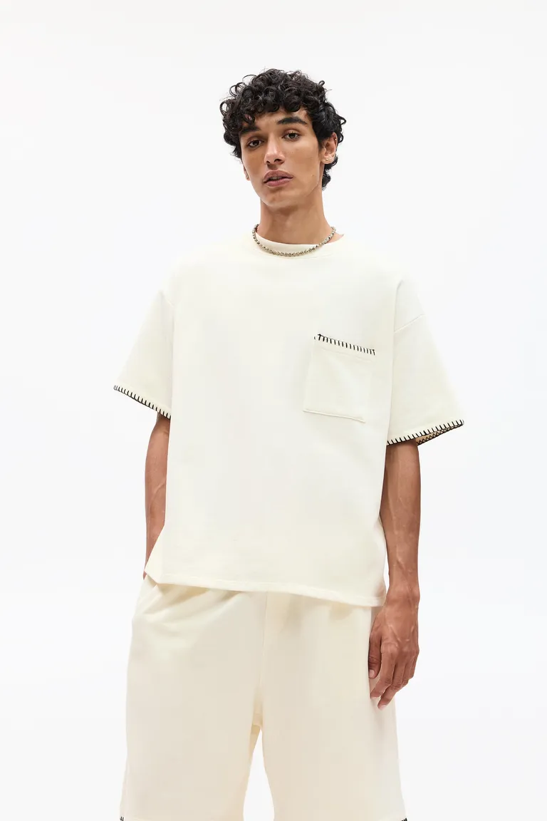 Remera costuras en contraste de Pull&Bear en Remeras y Polos para argentina