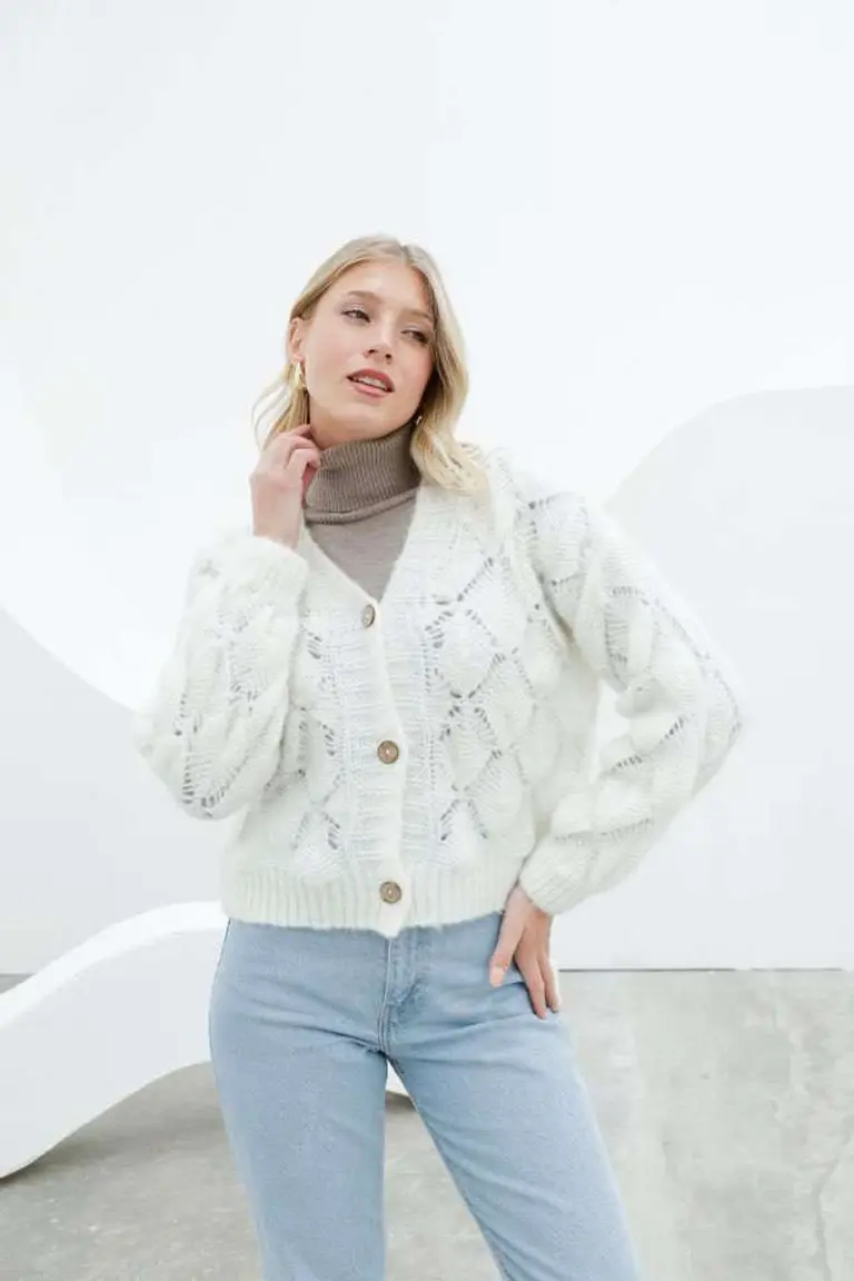 Chaqueta Tejida con Diseño de Hesed en Chaquetas para argentina