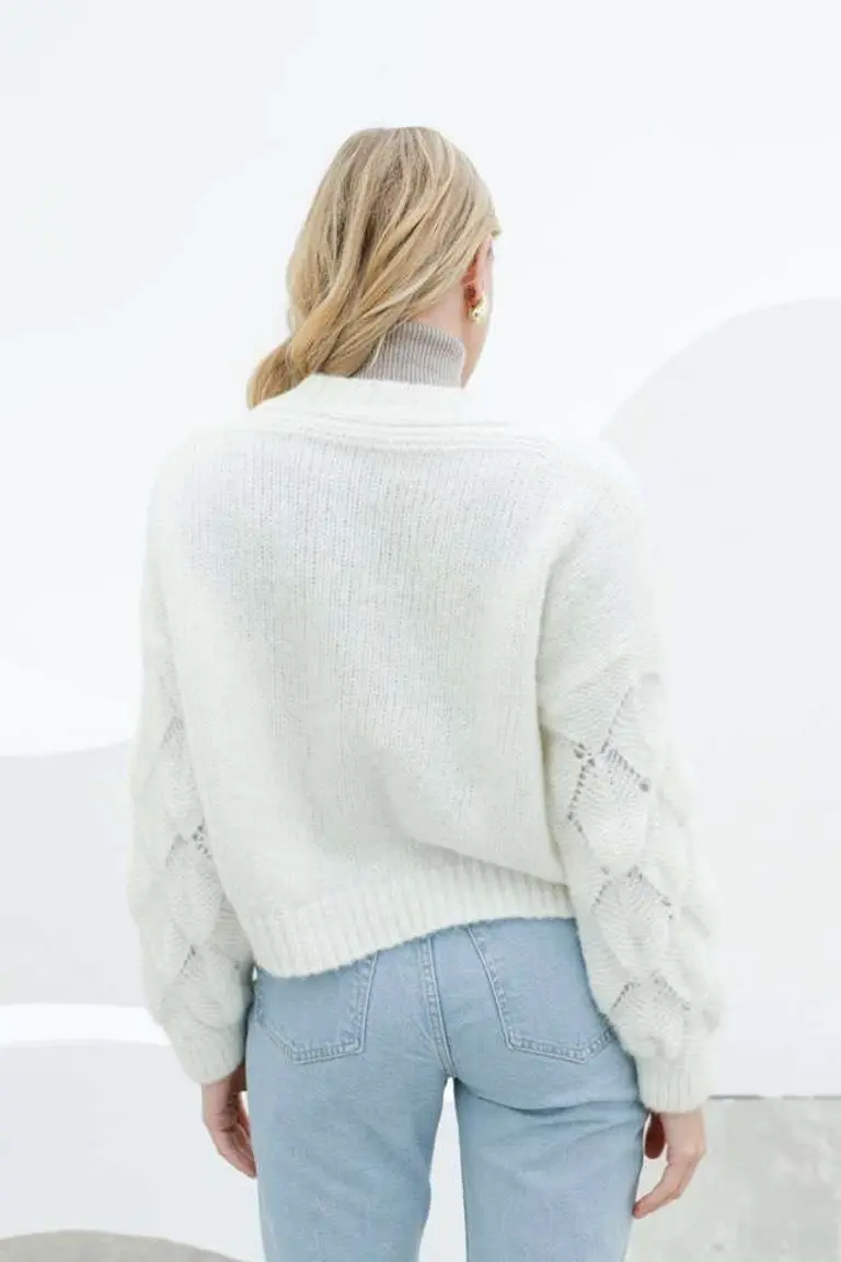 Chaqueta Tejida con Diseño de Hesed en Chaquetas para argentina