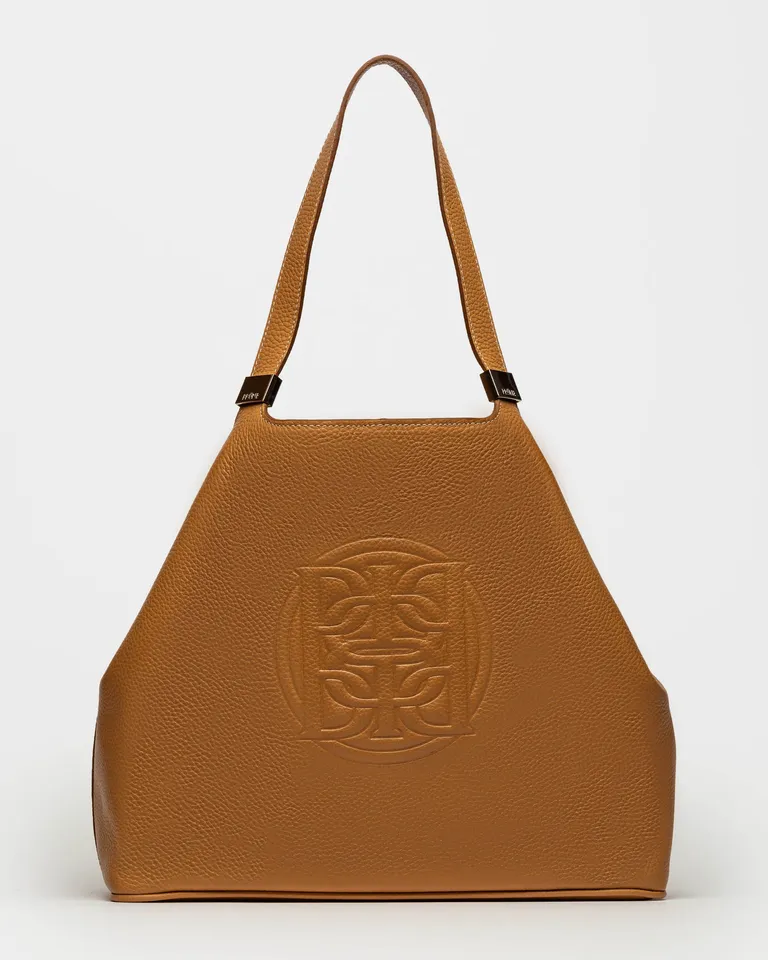 Bolso de cuero graneado con diseño minimalista y funcional de Prüne en Bolsos y Carteras para argentina