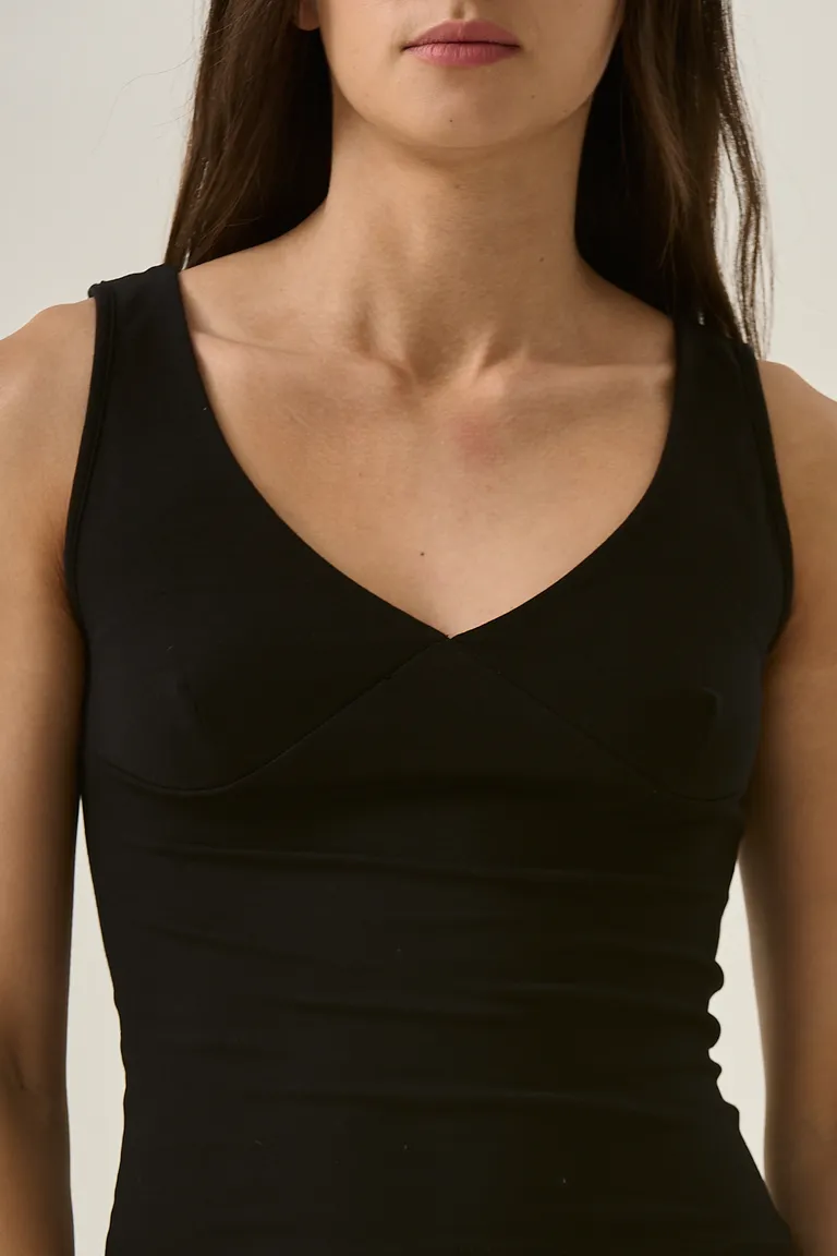 Musculosa negra de corte moderno y elegante para mujeres de Sweet en Tops para argentina