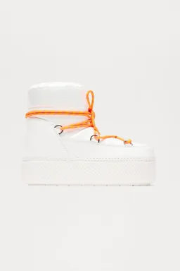 Botines plataforma snow de Fashion Nova en Botas y Botinetas para argentina