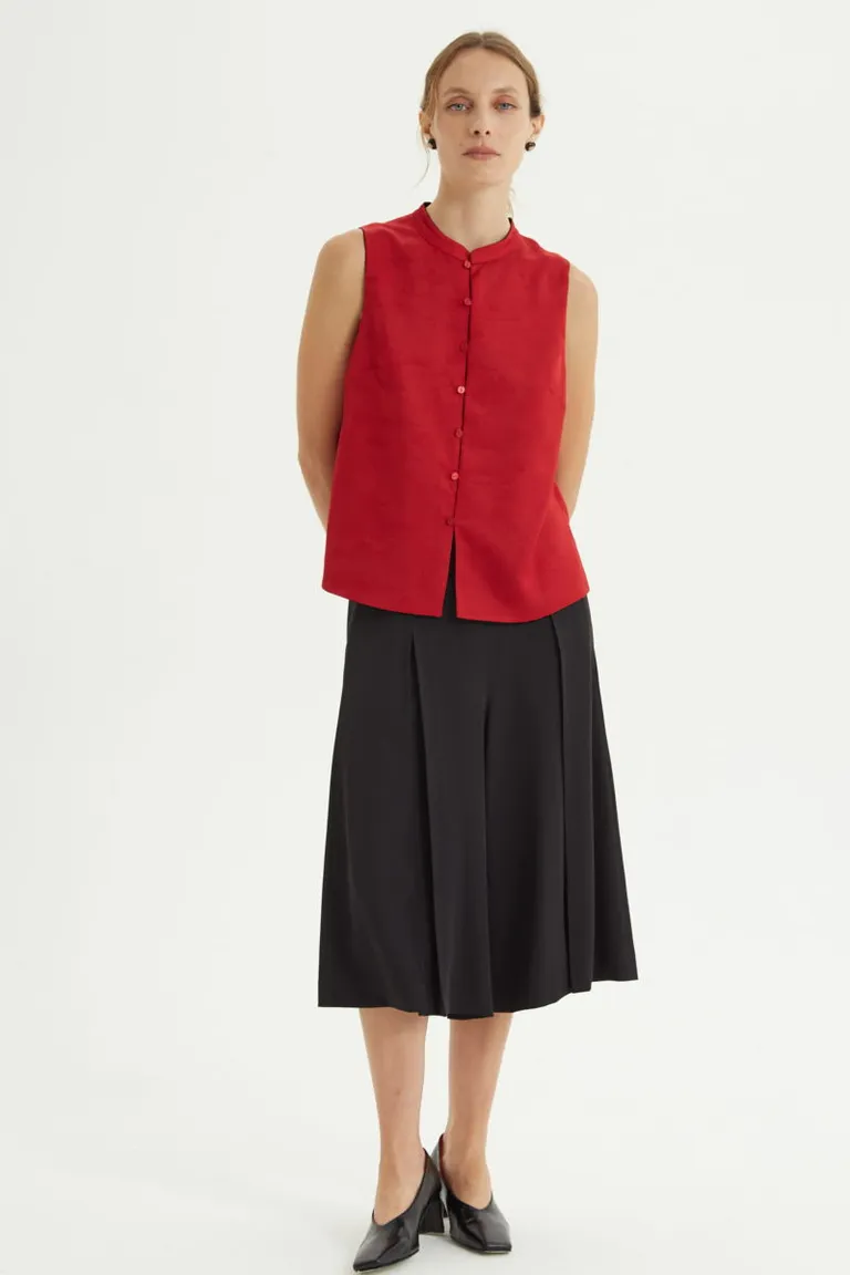 Blusa sin mangas reversible con cuello mao, botones frontales y aberturas laterales de Las Pepas en Blusas para argentina