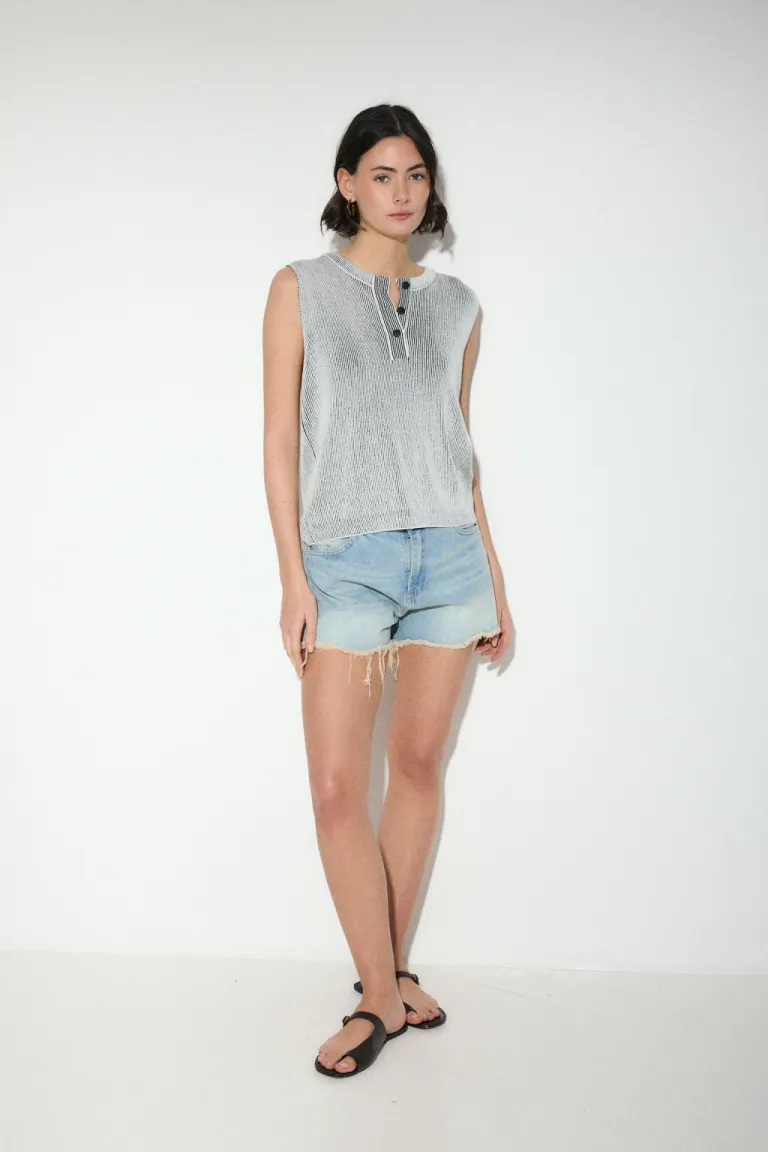 Musculosa oversize tejida en material suave y cómodo para mujer de Audaz en Remeras para argentina