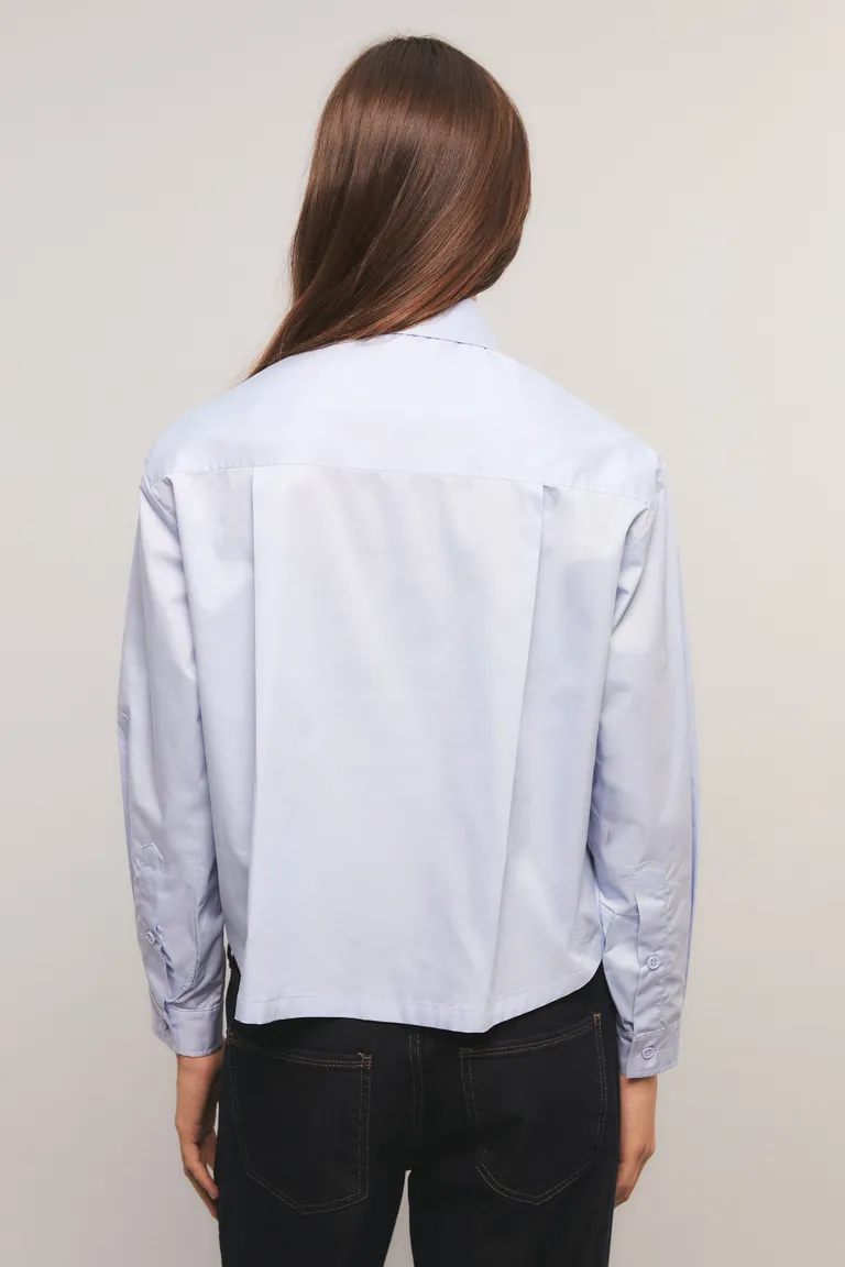 Camisa de corte regular con mangas largas y largo cropped con puños detallados de Kosiuko en Camisas para argentina