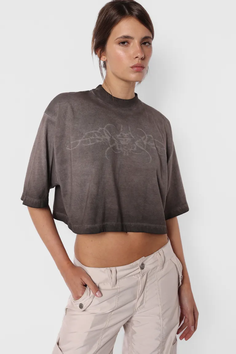 Remera estampada de corte boxy en tono gris con efecto desgastado de Top White en Remeras para argentina