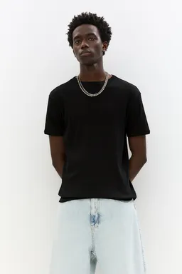 Remera manga corta canalé de Pull&Bear en Remeras y Polos para argentina
