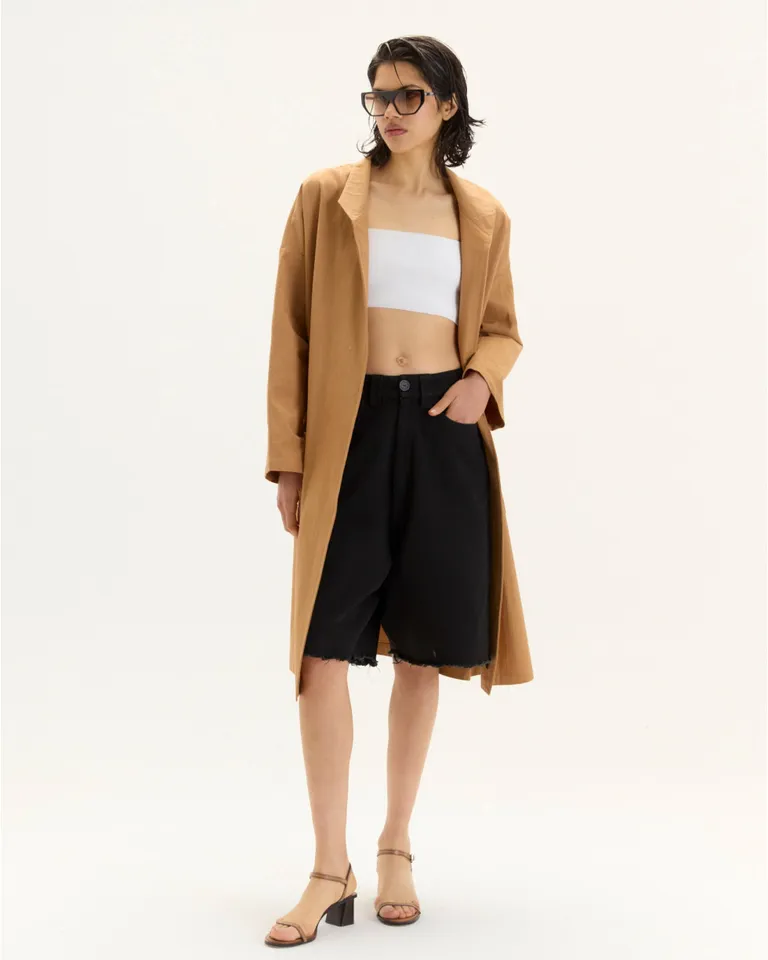 Abrigo oversize de diseño minimalista y elegante para mujer de Blue Sheep en Tapados para argentina