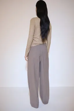Remera manga larga pointelle de Mango en Buzos y Sweaters para argentina