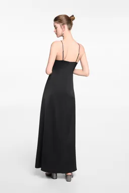 Vestido largo plisado de Mango Teen en Vestidos para argentina