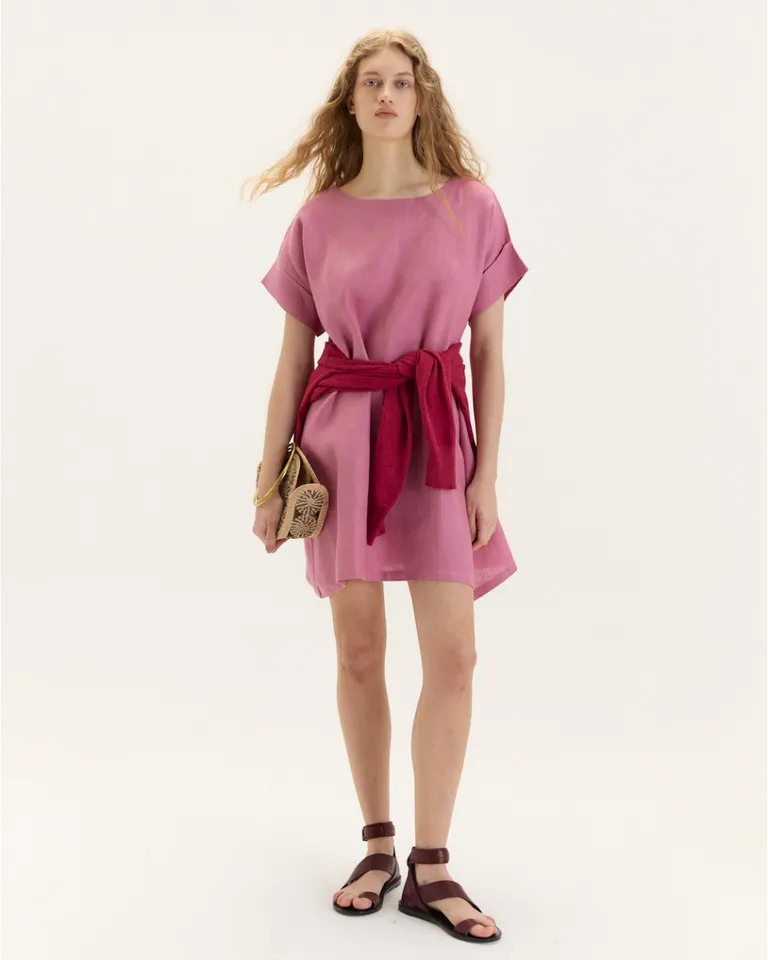 Vestido Corto Natsuki de Escote Cuadrado y Mangas Caídas en Color Rosa de Blue Sheep en Vestidos para argentina