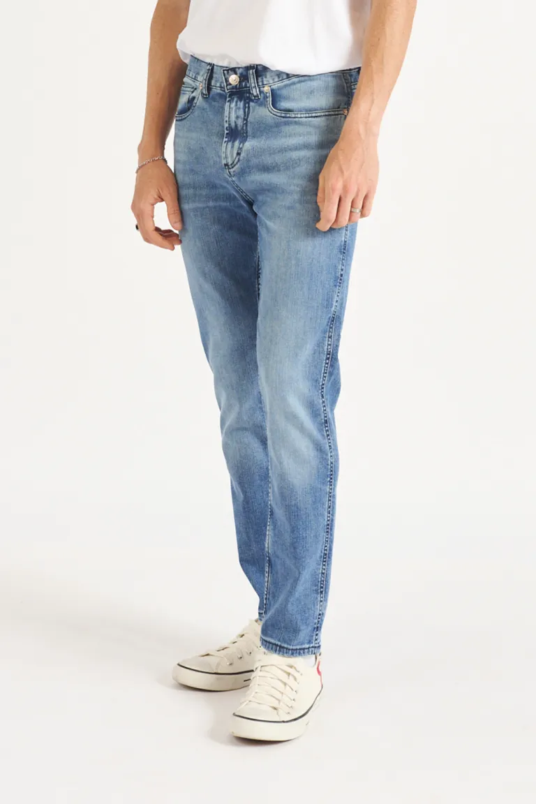 Pantalones vaqueros ajustados y elegantes para hombres de Bensimon en Pantalones para argentina