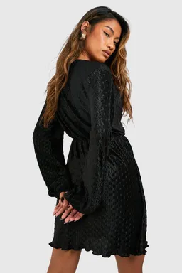 Minivestido plisado blouson de Boohoo en Vestidos para argentina