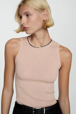 Top punto canalé de Mango en Tops para argentina