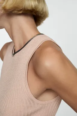 Top punto canalé de Mango en Tops para argentina