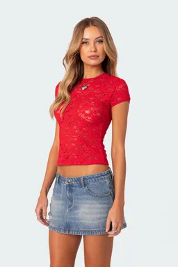Kaori remera encaje transparente de Edikted en Remeras para argentina