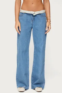 Jeans tiro bajo doblado floral de Edikted en Pantalones para argentina