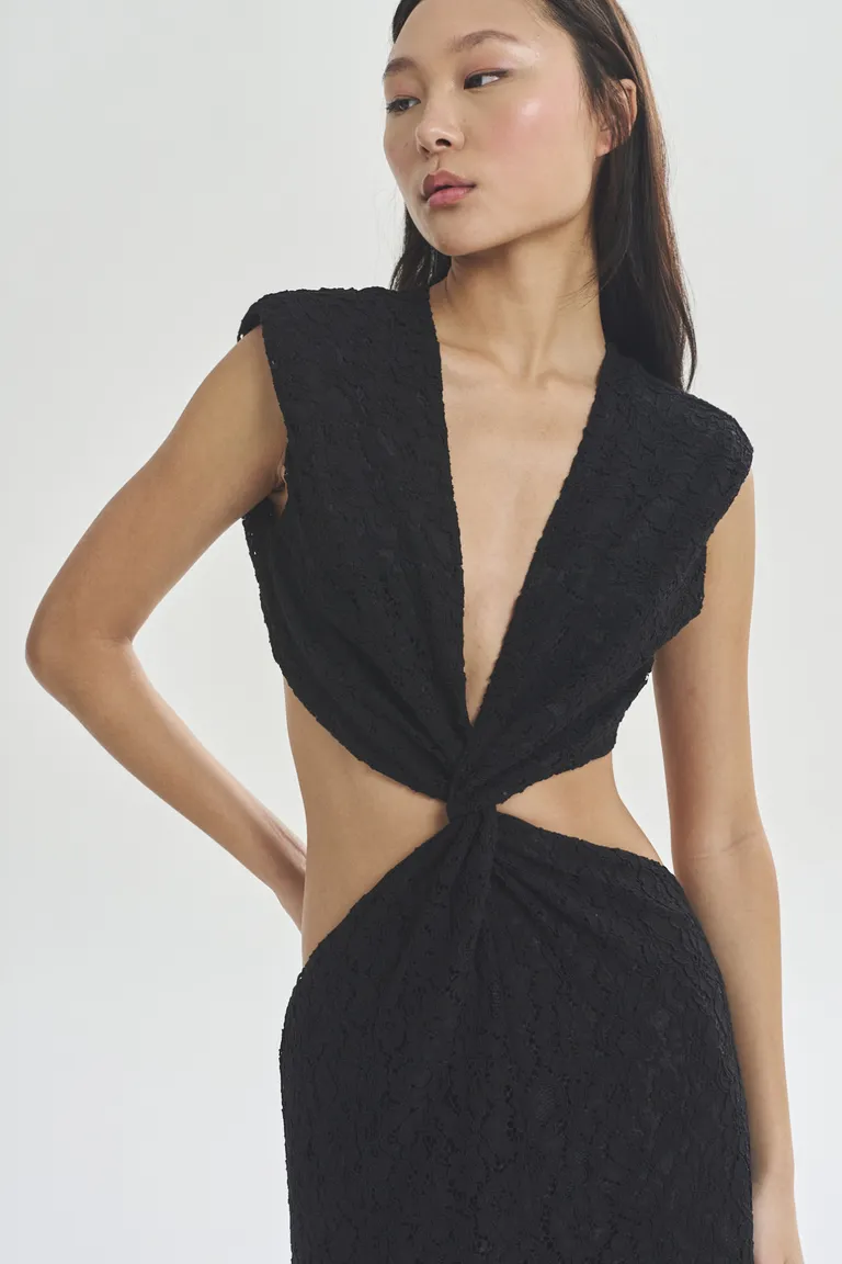 Vestido largo negro de corte cruzado y falda plisada para mujer de Akiabara en Vestidos para argentina