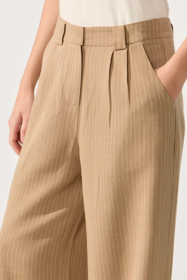 Pantalón de lino de tiro alto y corte recto para mujer de Cuesta Blanca en Pantalones para argentina