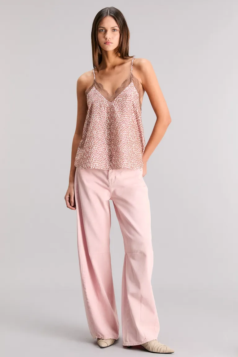 Top rosa con escote en V y detalles en puntilla de Kosiuko en Tops para argentina