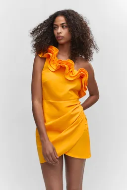 Vestido asimétrico con volantes de Mango en Vestidos para argentina
