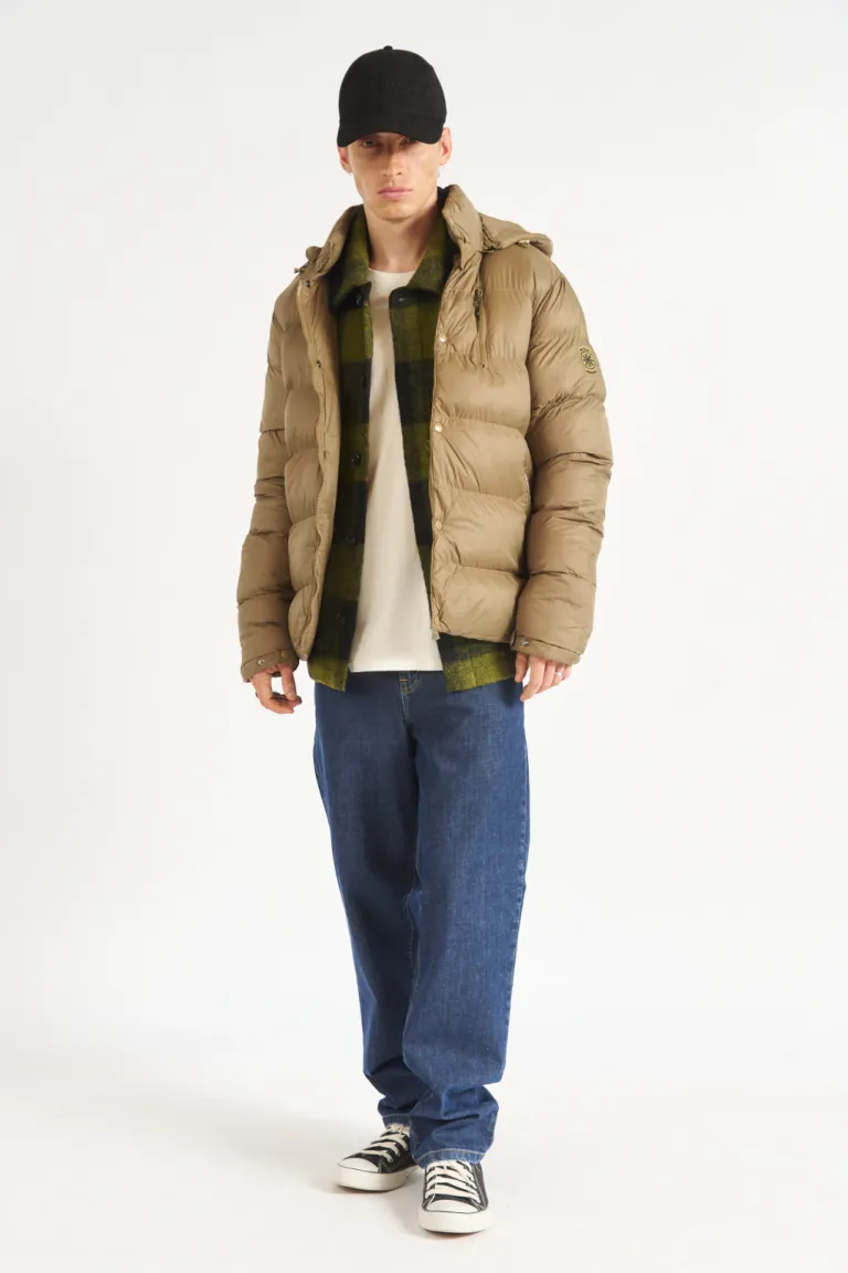 Campera de abrigo con relleno, capucha desmontable y bolsillos frontales con cierre de Bensimon en Abrigos y Camperas para argentina