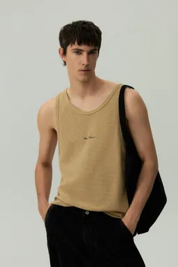 Musculosa bordada de Lefties en Remeras y Polos para argentina
