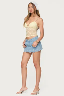 Mini falda pantalón ojalillo de Edikted en Shorts para argentina
