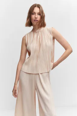Pantalón wideleg plisado de Mango en Pantalones para argentina